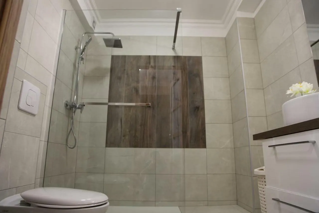 Stylish 2 Room Flat 60 Meters To The Beach Νίκαια Διαμέρισμα