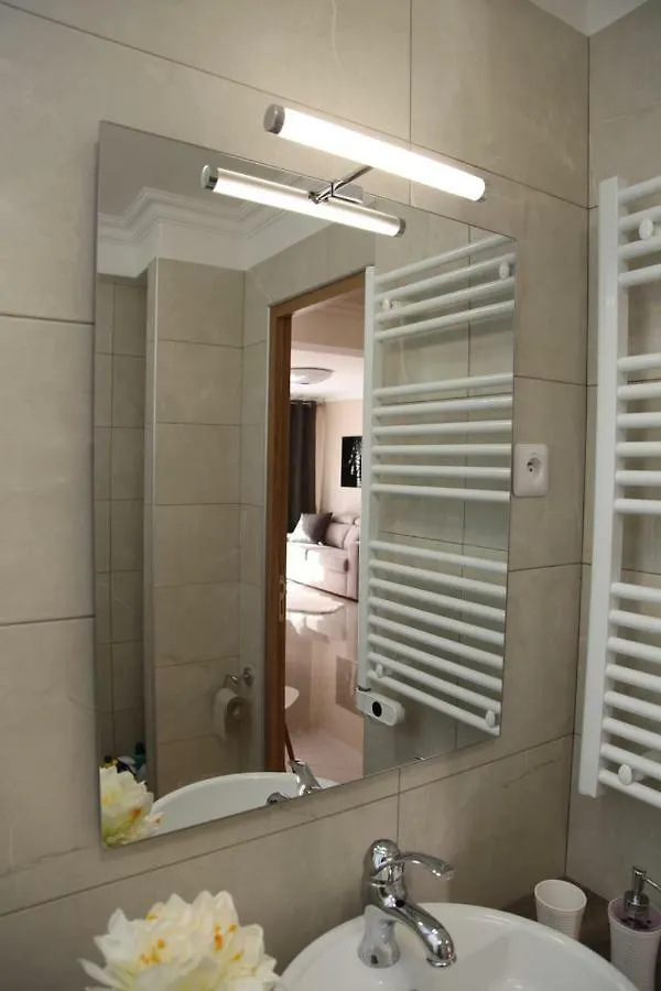 Stylish 2 Room Flat 60 Meters To The Beach Nice