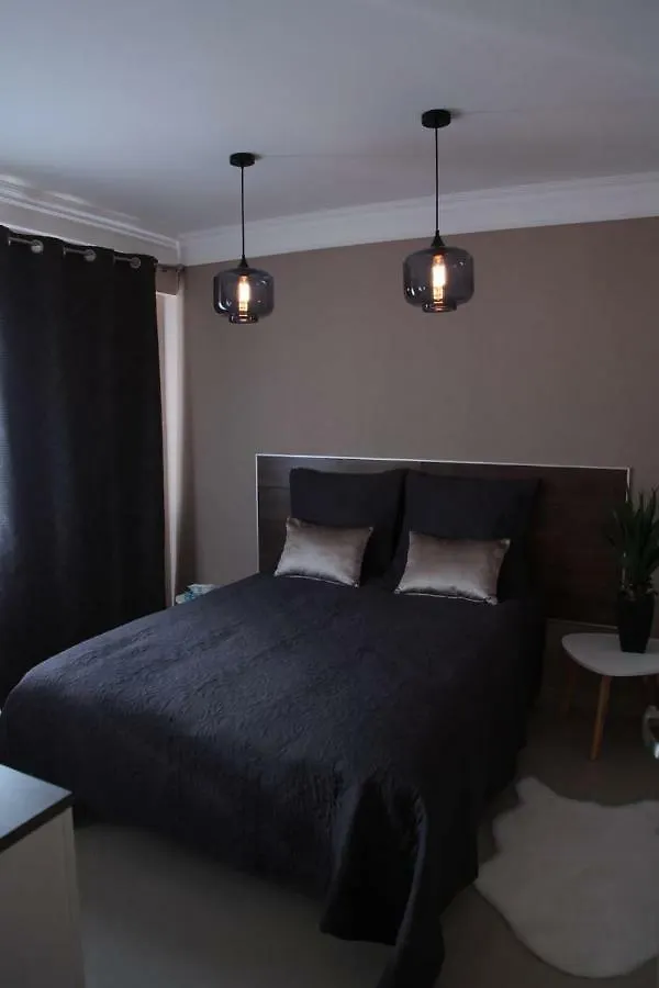 Stylish 2 Room Flat 60 Meters To The Beach Nice 0*,  Frankrig